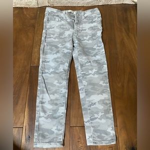 Levis Girls 710 Super Skinny Gray Camo Denim Jeans - Size 6